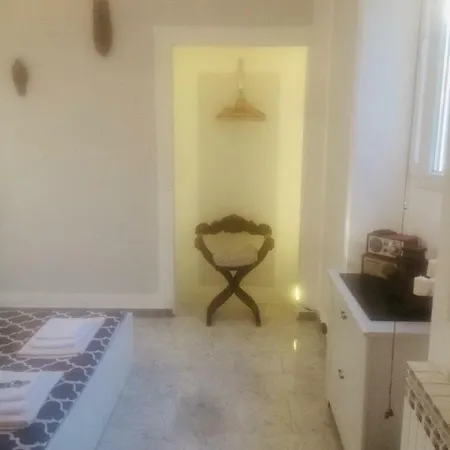 La Mole Apartment *